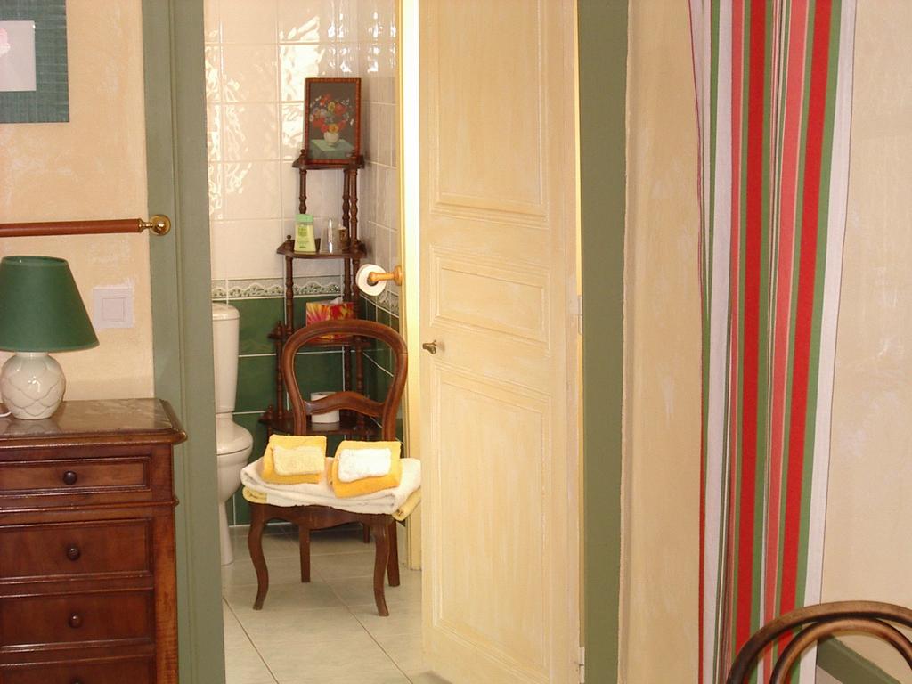 Maison D'Hotes De La Verriere Les Ardillats Værelse billede