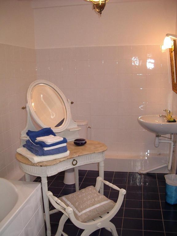 Maison D'Hotes De La Verriere Les Ardillats Værelse billede